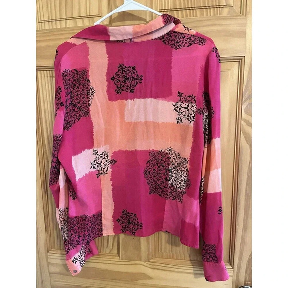 Vintage Victoria's Secret Gold Label 100% Silk Floral Button Up Pink Top Size 12 - Picture 3 of 3